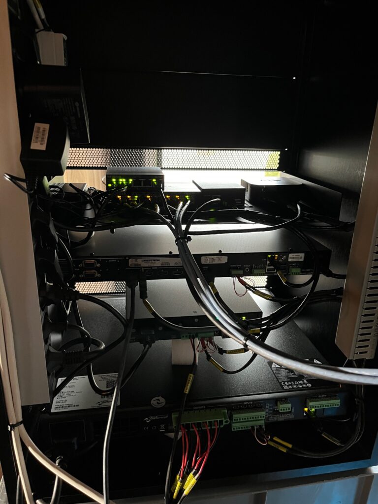 Professionele Home Cinema centrale installatie