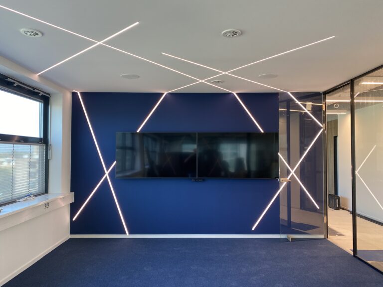 Vergaderzaal met systeemplafond