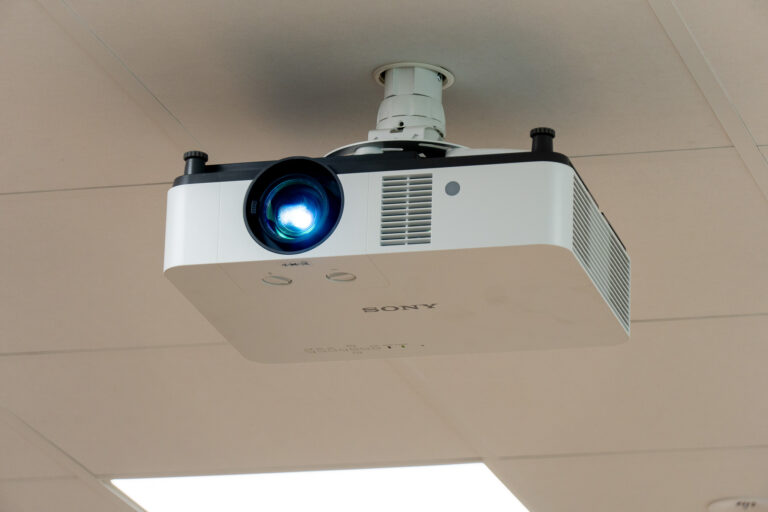 Beamer projector