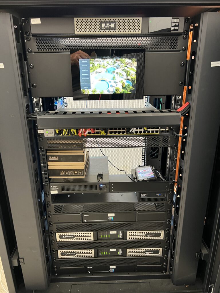 Rack met Powersoft versterkers